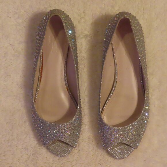 David's Bridal Women's Silver Rhinestone Open Peep Toe Formal Dress Shoe Sz 8.5 - Picture 1 of 4